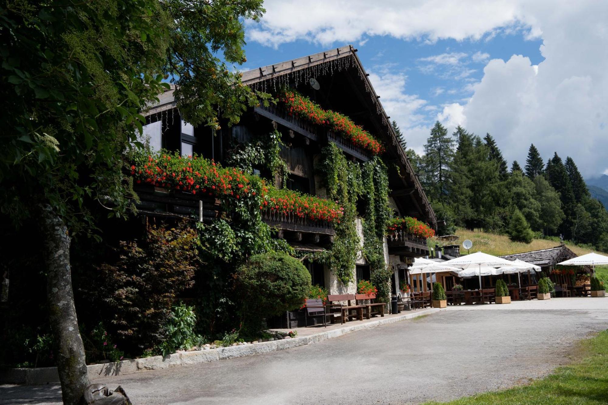 Albergo Ristorante Al Frate Da Streza Madonna di Campiglio Exterior foto