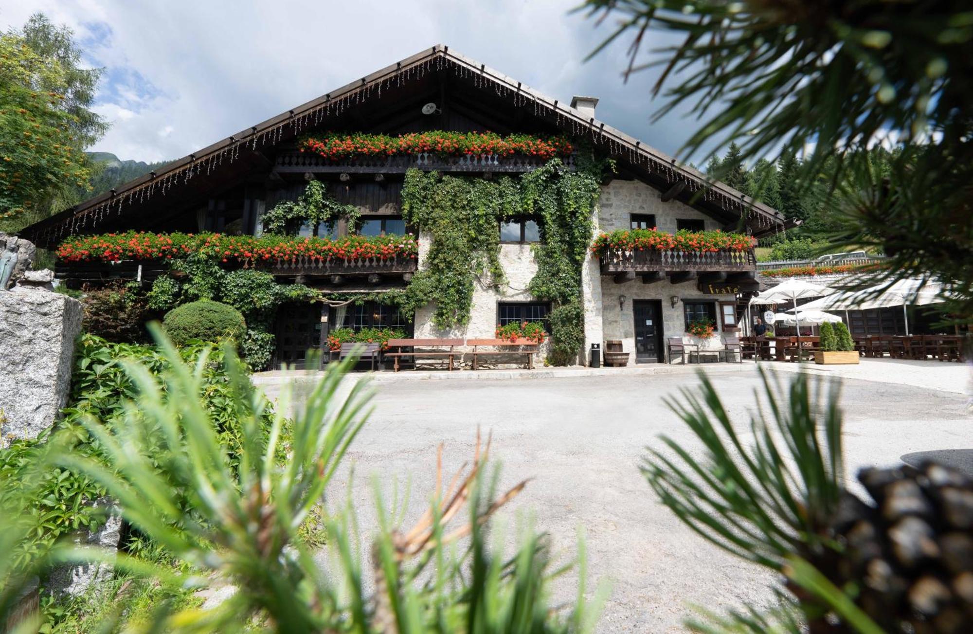 Albergo Ristorante Al Frate Da Streza Madonna di Campiglio Exterior foto