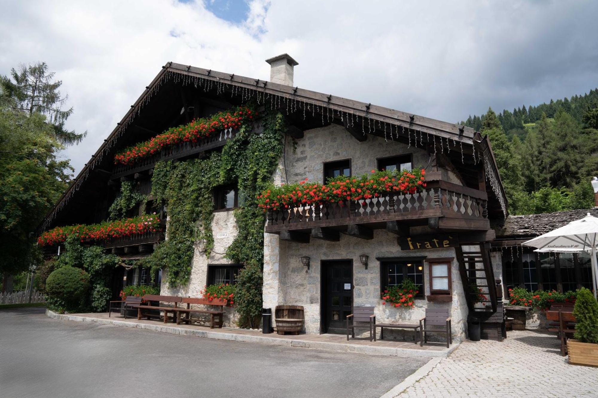 Albergo Ristorante Al Frate Da Streza Madonna di Campiglio Exterior foto